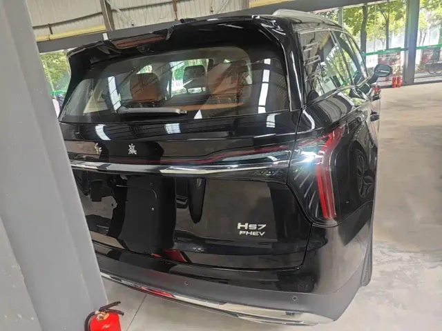 Hongqi HS7 PHEV — Фото автомобиля 5