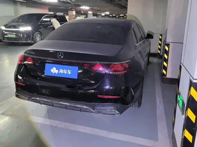 Mercedes-Benz E-Class — Фото автомобиля 3