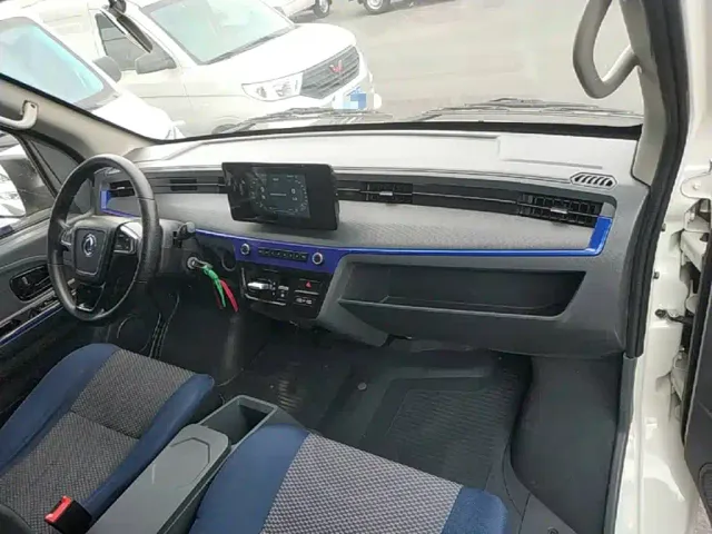Dongfeng Yufeng EM27 — Фото автомобиля 5