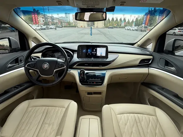 Buick GL8 — Фото автомобиля 6