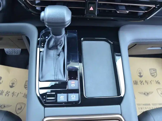 Toyota Granvia — Фото автомобиля 9