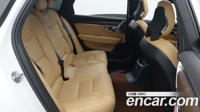 Volvo S90 — Фото автомобиля 18
