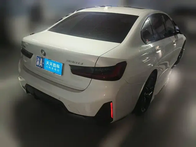 BMW 3 Series — Фото автомобиля 2
