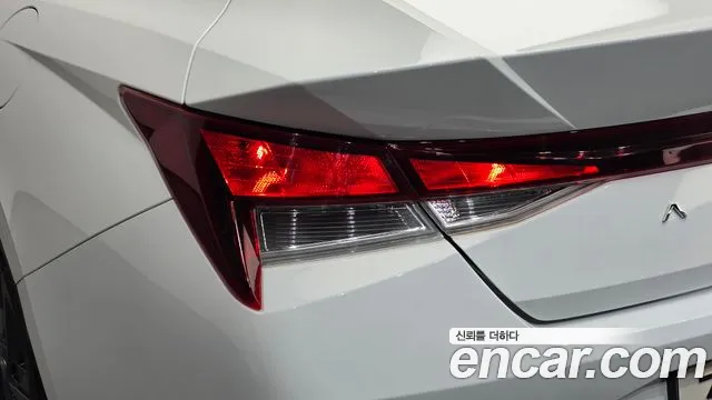Hyundai AVANTE Avante (CN7) — Фото автомобиля 22