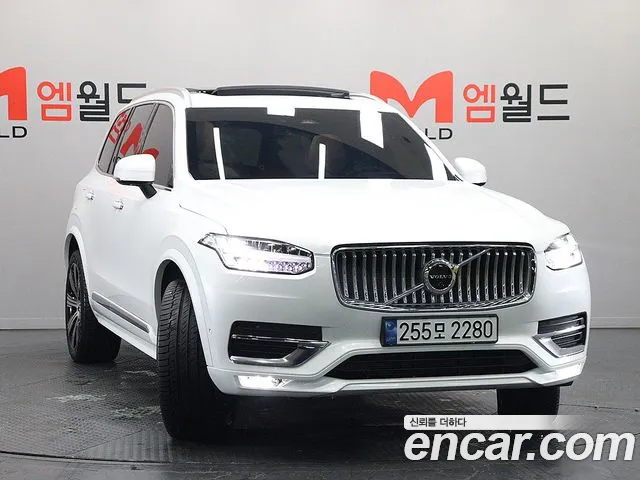 Вольво XC90 — Фото автомобиля 3