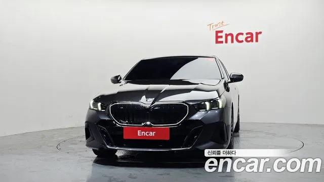BMW 5-Series 5 серия (G60) 530i xDrive M Sport Pro Special Edition — Фото автомобиля 2