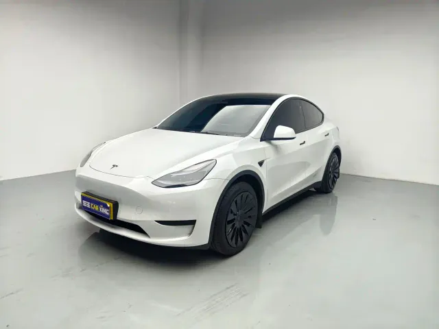 Фотография автомобиля — Tesla Model Y