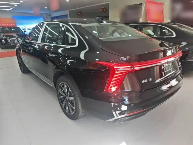 Hongqi H5 PHEV — Фото автомобиля 4