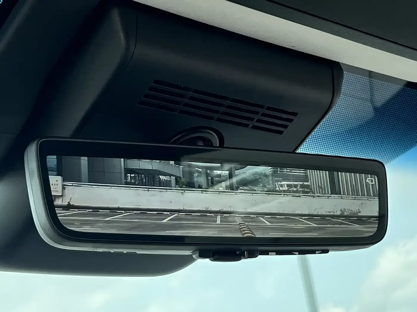 Lexus Lexus LM 2023 500h 6-Seater Prestige Edition — Фото автомобиля 20