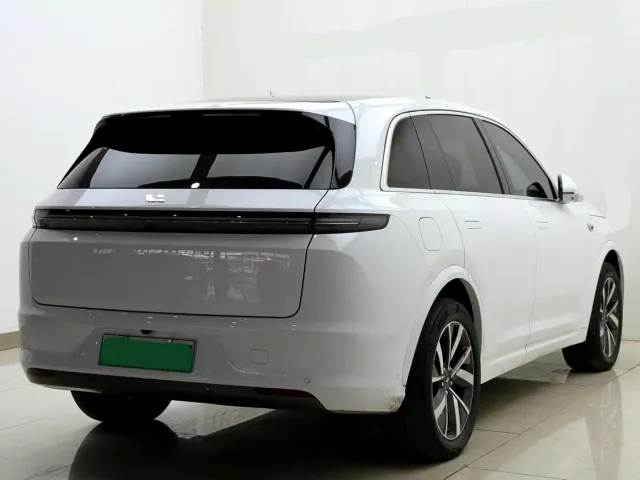 Li Auto L7 — Фото автомобиля 7