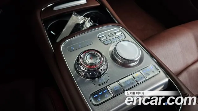 Genesis G90 Бензин 3.5 Turbo 2WD — Фото автомобиля 9