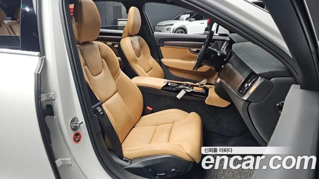 Volvo S90 — Фото автомобиля 16