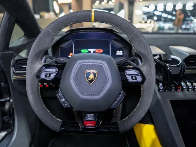 Lamborghini Huracan — Фото автомобиля 12