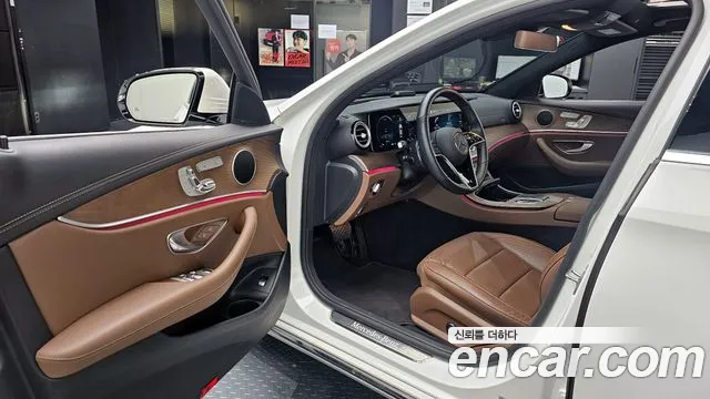 Mercedes-Benz E-Class — Фото автомобиля 11