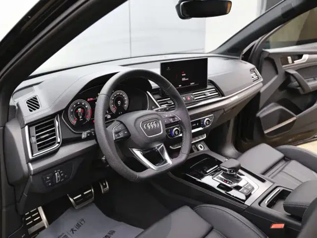 Audi Q5L — Фото автомобиля 14