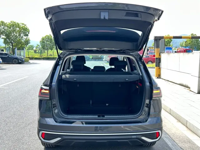 Volkswagen Tharu — Фото автомобиля 16