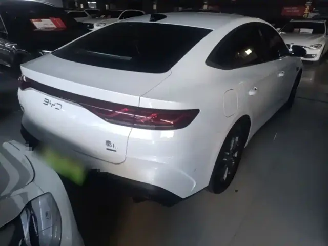 BYD Qin L — Фото автомобиля 6