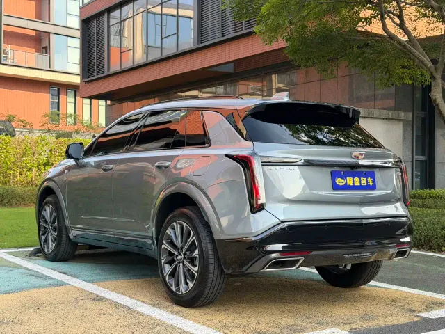Cadillac XT5 — Фото автомобиля 5
