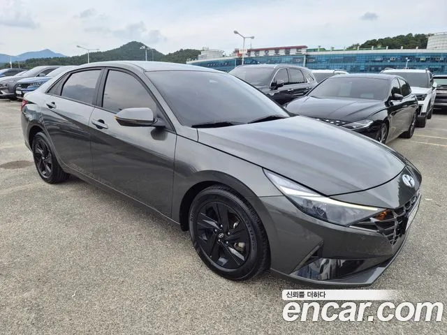Hyundai Avante CN7 — Фото автомобиля 3