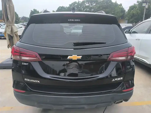 Chevrolet Equinox — Фото автомобиля 5