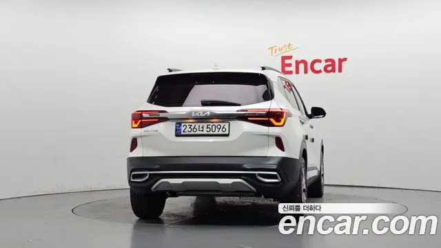 Kia Seltos — Фото автомобиля 4