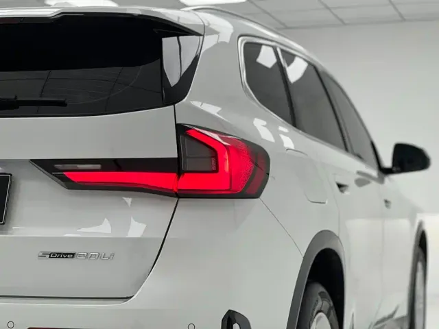 BMW X1 — Фото автомобиля 9