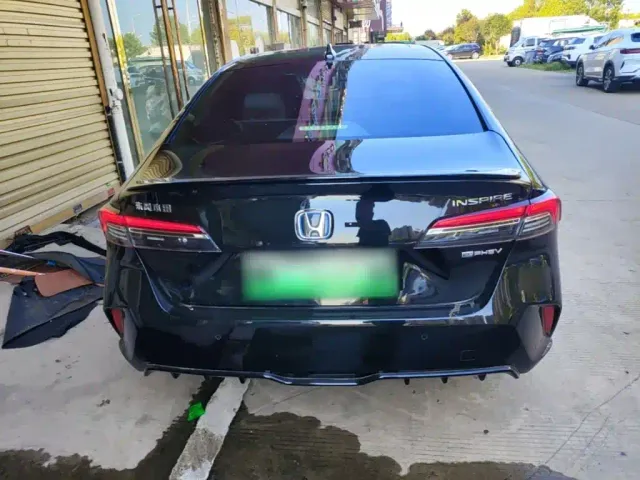 Honda Inspire Hybrid — Фото автомобиля 3