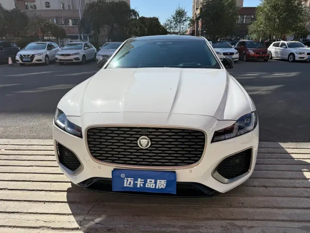 Jaguar XFL — Фото автомобиля 2