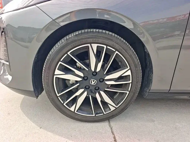 Changan Eado — Фото автомобиля 22