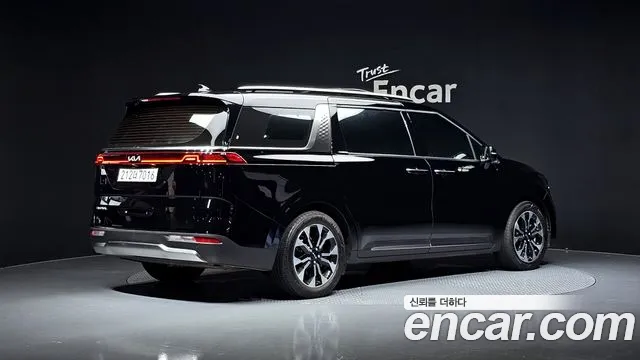 Kia Canival Carnival 4 поколение Дизель 9 мест Signature — Фото автомобиля 2