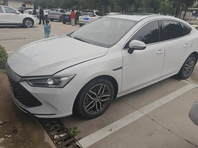BYD Qin PLUS — Фото автомобиля 2