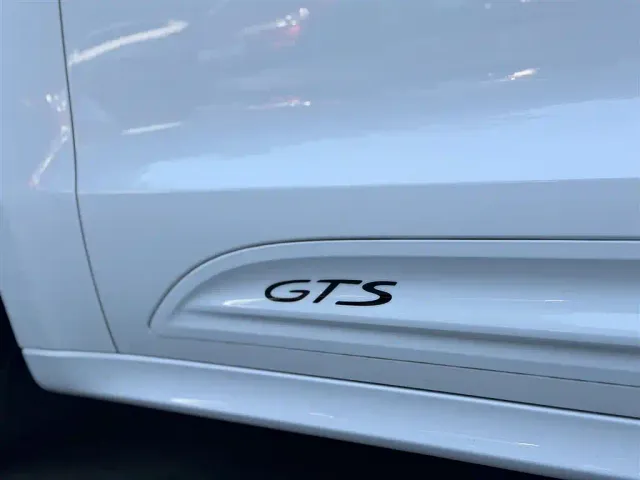 Porsche Macan — Фото автомобиля 12