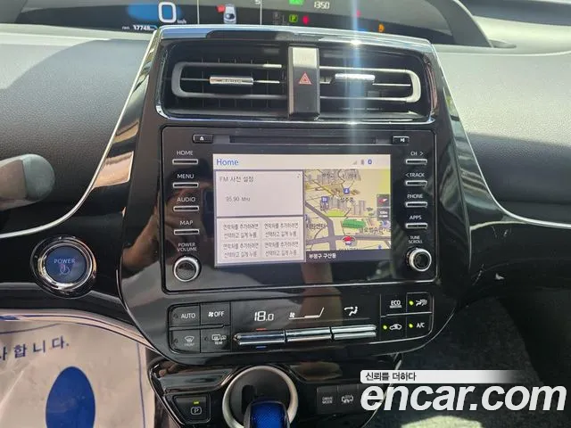 Toyota Prius — Фото автомобиля 7