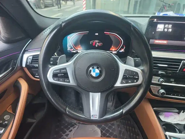BMW 5 Series — Фото автомобиля 6