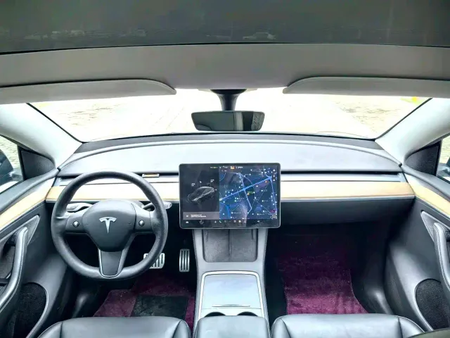 Tesla Model Y — Фото автомобиля 8