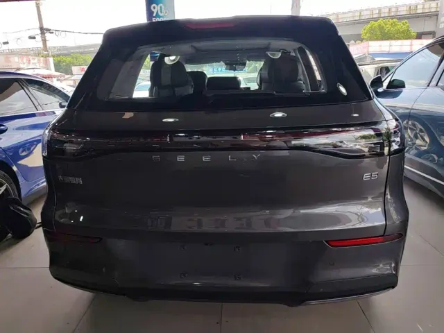 Geely Galaxy E5 — Фото автомобиля 5