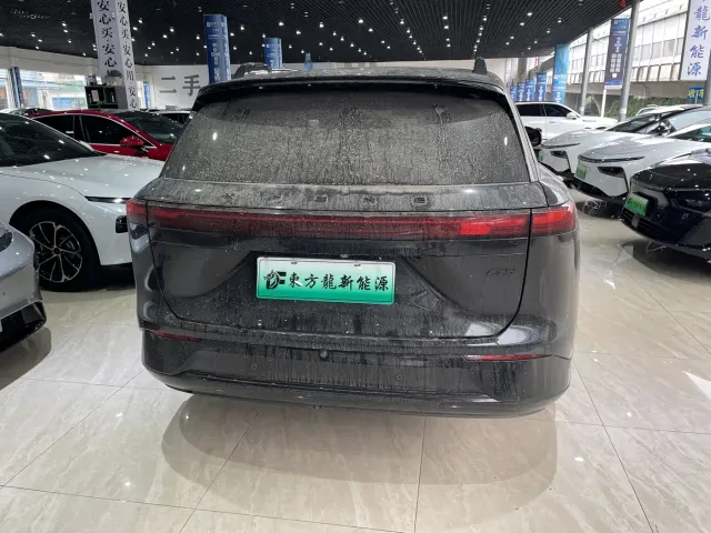 Xpeng G9 — Фото автомобиля 7