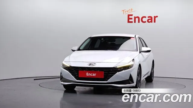 Hyundai AVANTE Avante (CN7) — Фото автомобиля 3