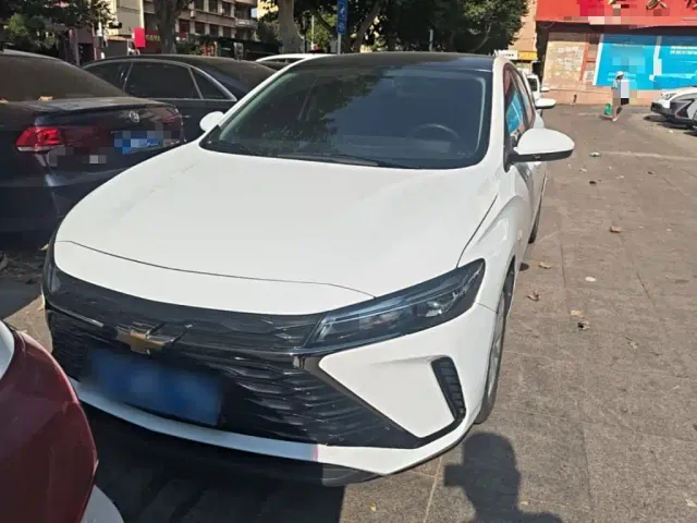 Chevrolet Monza — Фото автомобиля 2