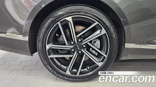 Genesis G80 Бензин 2.5 турбо AWD — Фото автомобиля 5