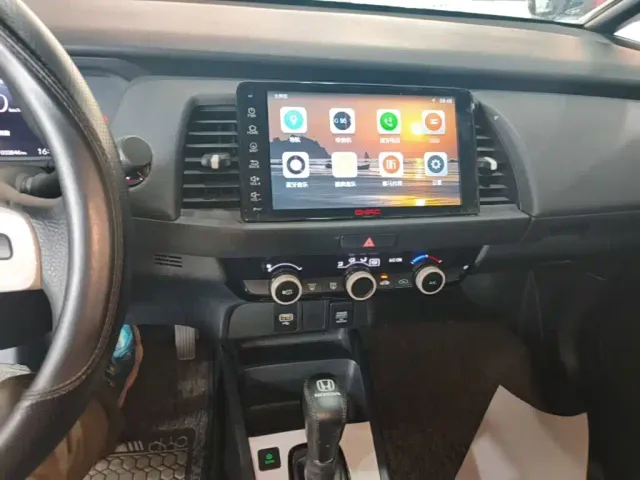 Honda Fit — Фото автомобиля 8