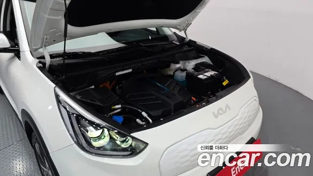 Kia Niro — Фото автомобиля 9