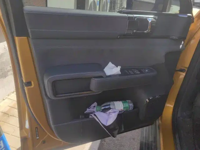 BYD FangChengBao Leopard 5 — Фото автомобиля 7