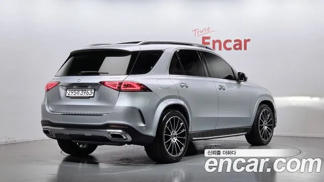 Mercedes-Benz GLE-Class — Фото автомобиля 2