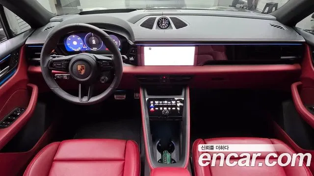Porsche Macan Electric — Фото автомобиля 10