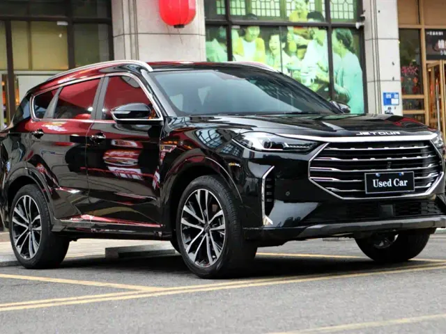 Jetour X70 Plus — Фото автомобиля 3