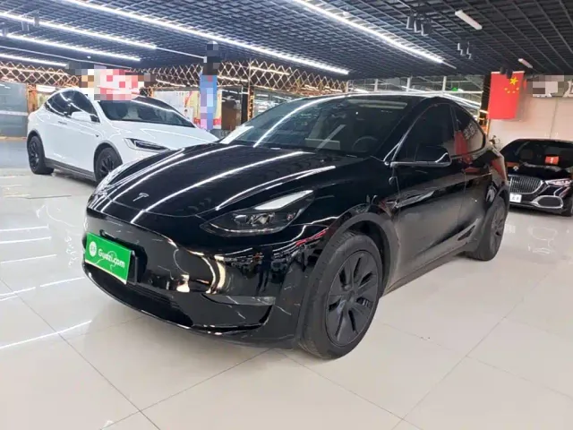 Фотография автомобиля — Tesla Model Y
