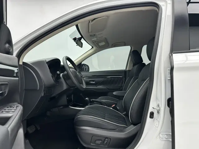 Mitsubishi Outlander — Фото автомобиля 5