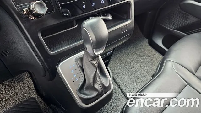 Hyundai Staria Staria Tourer 11 мест — Фото автомобиля 9