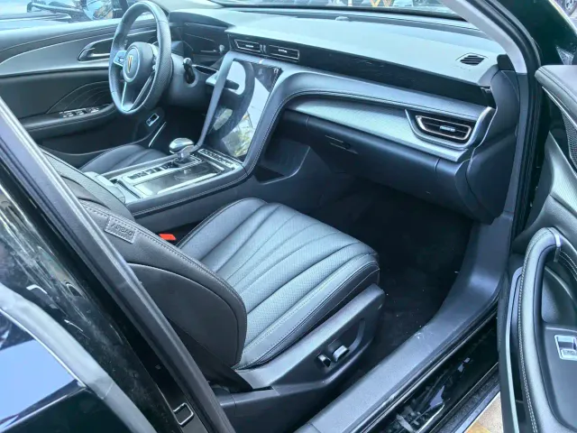 Hongqi H5 — Фото автомобиля 4